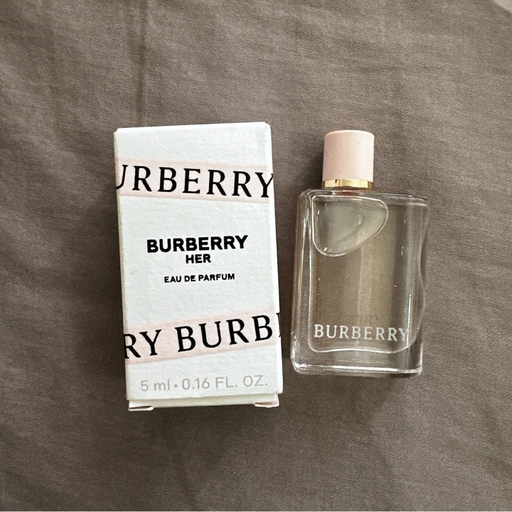 NEW❣️BURBERRY Her mini size